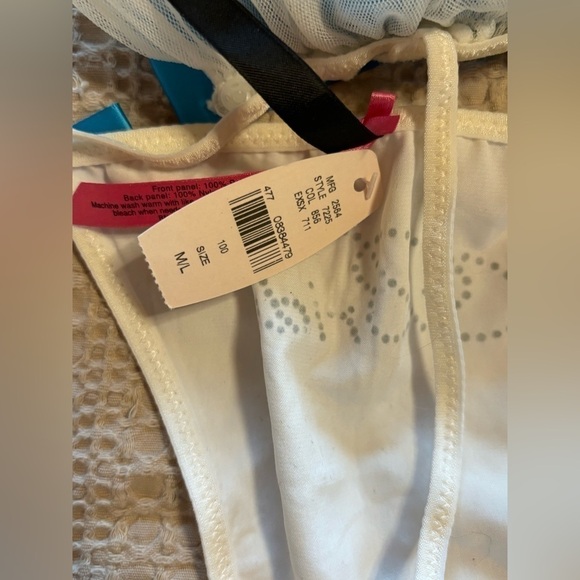 Auction listing-NWT-Victorias Secret White Bride thong with Veil - Picture 6 of 6